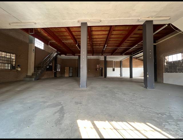 673M² WAREHOUSE FOR SALE IN HENNOPSPARK